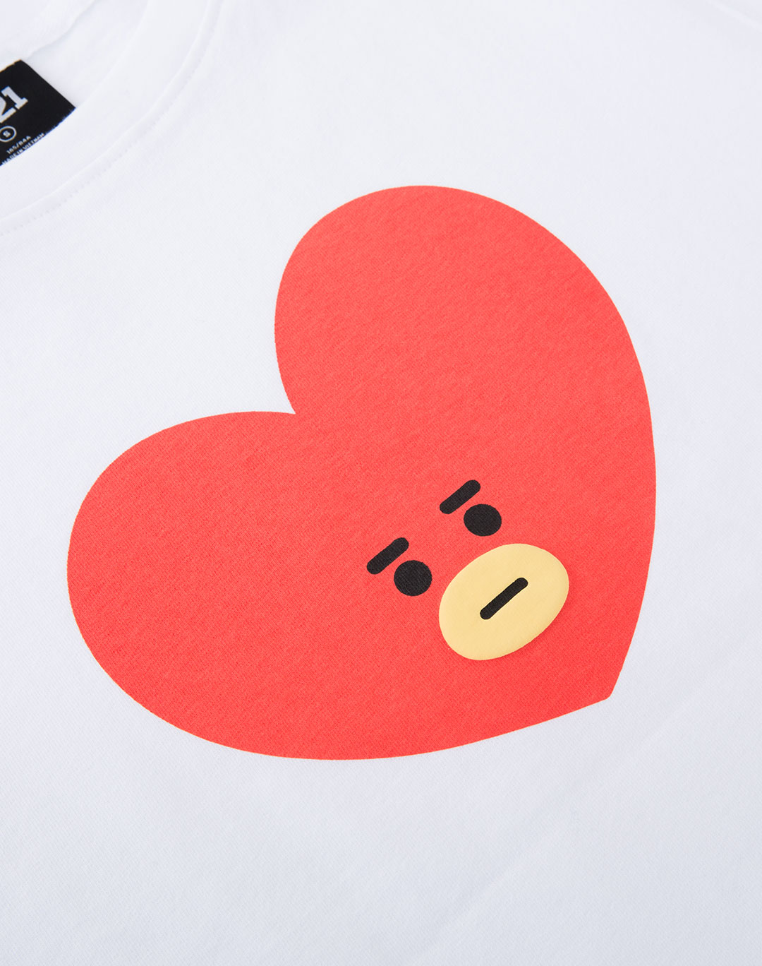 SHORT-SLEEVE-FACE-T-SHIRT_TATA04.jpg